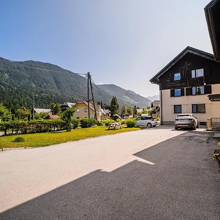 Marni W/ Parking | Apartamento *