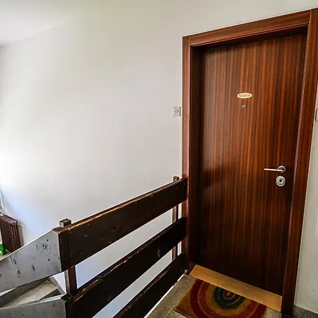 Marni W/ Parking | Apartmán