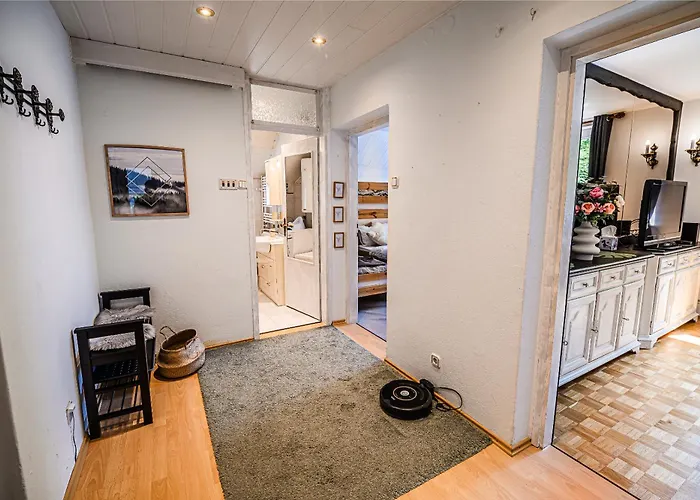 Marni W/ Parking | شقة